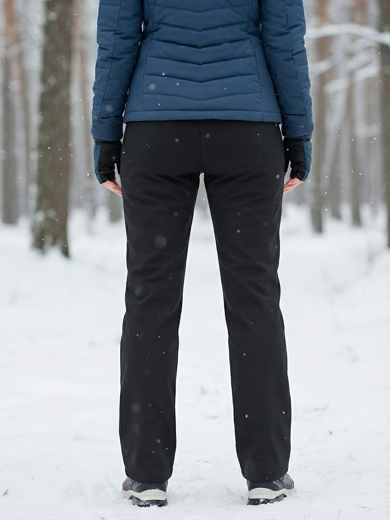 Fashionable Women'S Fleece Outdoor Long Pants, Suitable for Outdoor Activities And Fitness, Featuring Embroidered Patterns, Ideal for Daily Wear in Winter, Equipped with Two Zippered Pockets, Thickened Outdoor Hiking Pants, Soft Shell Long Trousers